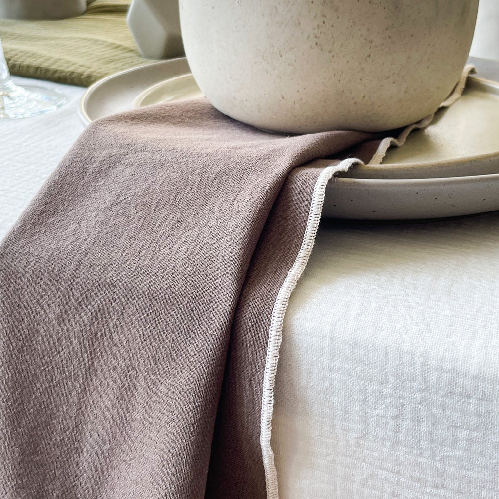ผ้าเช็ดปากกุ๊นขอบ Plain Cotton