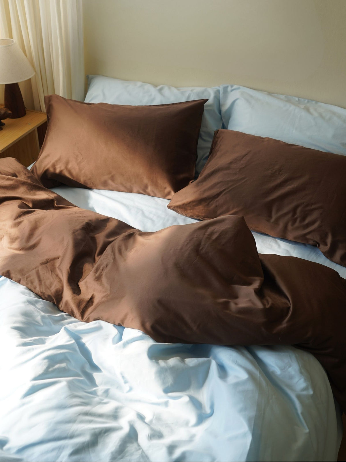 ชุดผ้าปูที่นอน Silky Cotton Baby Blue + Chocolate